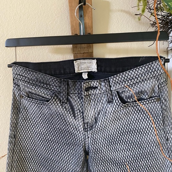 Current Elliott - Picture 2 of 6